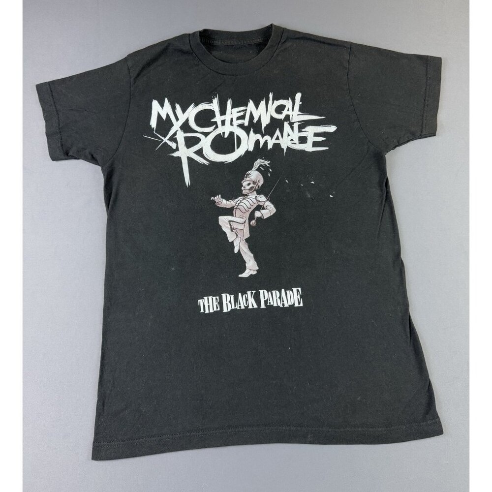 Vintage Y2K My Chemical Romance The Black Parade Band Tee Music Emo Grunge Punk